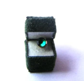 DOLLS HOUSE 1/12TH EMERALD BOXED RING